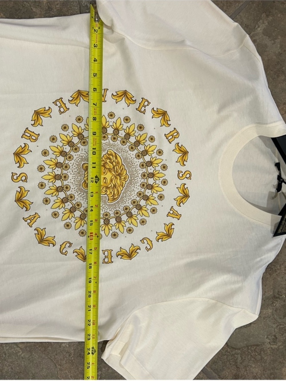 Men’s Versace embroidered cotton Medusa T-shirt, size 4 XL made in Italy - Picture 7 of 8